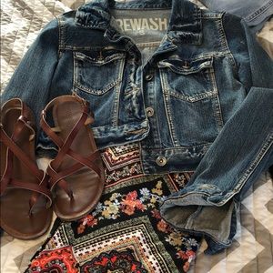 Long sleeve blue jean jacket